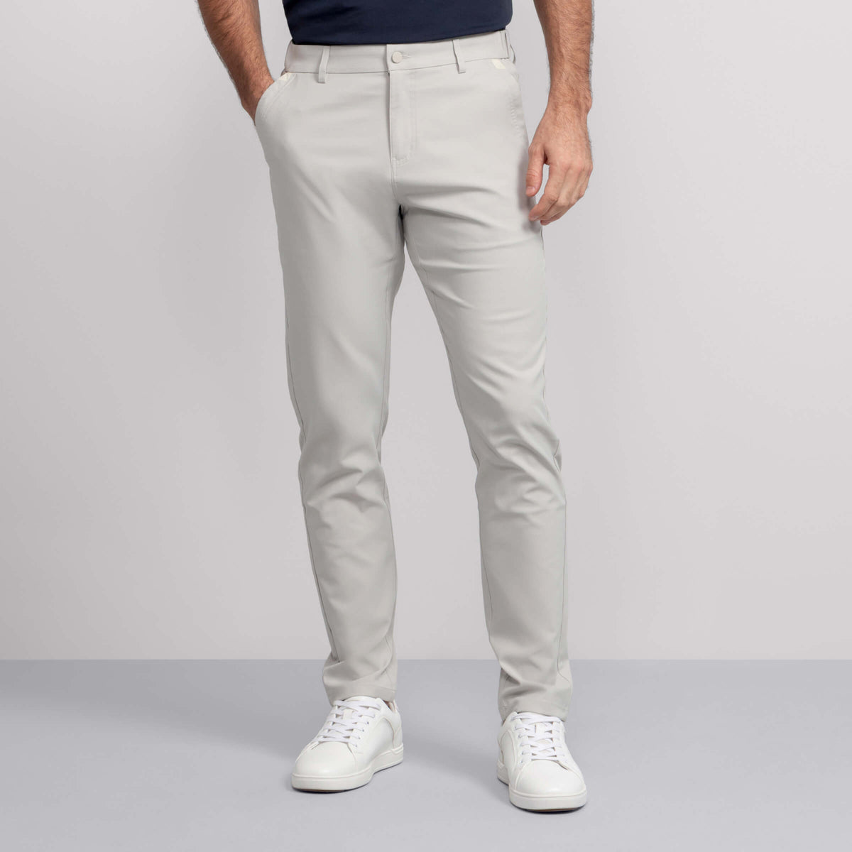 JetFlex — Pantalón Tech Slim Antiarrugas